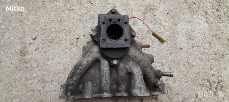 Колектор Всмукателен За Фолксваге Пасат Б3 - Б4 1.8Ми / VW Passat B3 - B4 1.8Mi, снимка 1