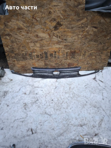 Решетка за Volkswagen Golf III Hatchback (08.1991 - 07.1998), хечбек, позиция: предна, снимка 1