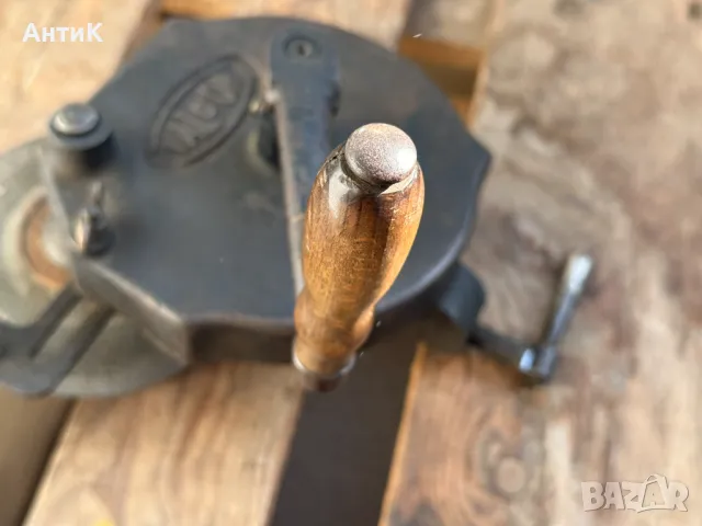 Ръчен Шмиргел Точило, снимка 3 - Антикварни и старинни предмети - 49094540