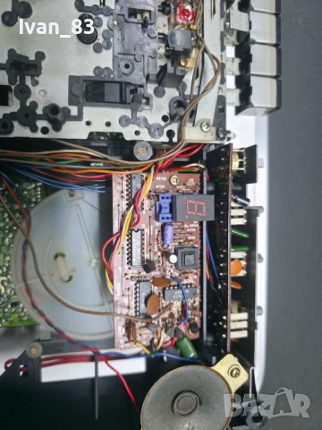 Радиокасетофон Hitachi trk 8180e на части! , снимка 4 - Радиокасетофони, транзистори - 53094545