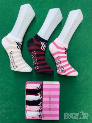 чорапи в кутия karl lagerfeld balenciaga calvin klein  nike, снимка 15 - Дамски чорапи - 50684785