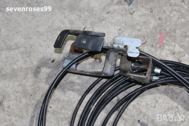 Жило резервоар и заден капак Мазда 3 2008 2.3i 158hp Mazda 3 седан, снимка 2 - Части - 51255568