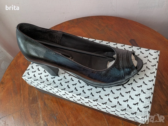 Нови!№40 Ест кожа Обувки висок ток, снимка 4 - Дамски обувки на ток - 53042220