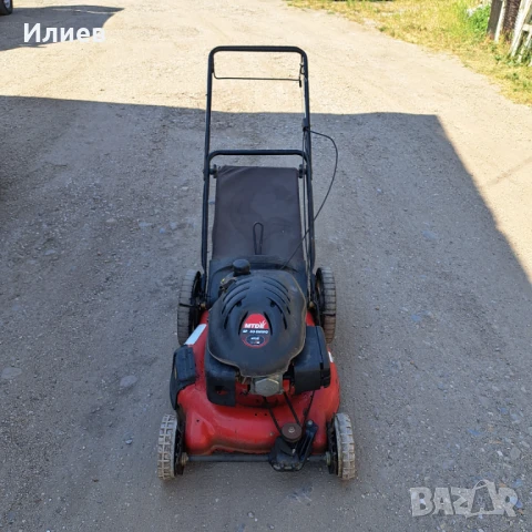 Бензинова самоходна косачка MTD