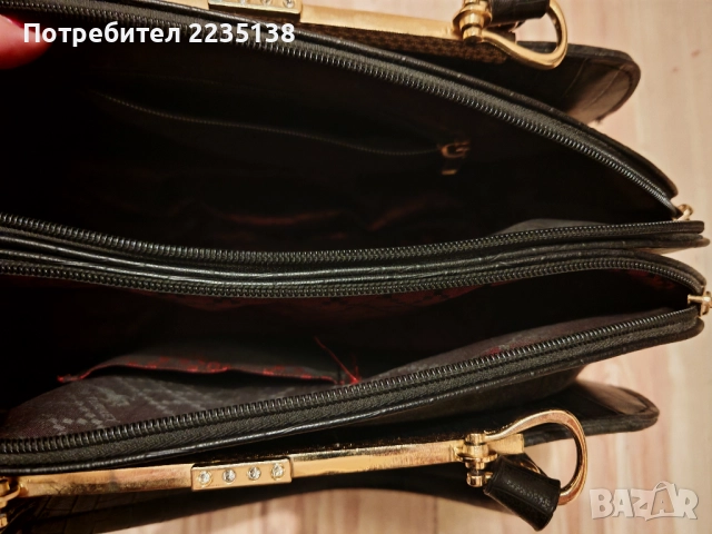 Дамска чанта, снимка 5 - Чанти - 52940230