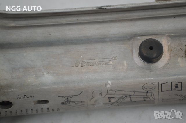 Оригинален крик за BMW 5 E39 (1996 - 2003) / БМВ Е39, снимка 4 - Аксесоари и консумативи - 39271082