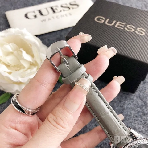 Дамски ръчен часовник Guess с кожена верижка, снимка 10 - Дамски - 52221048