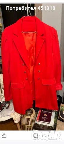 Дамски костюм от сако и пола