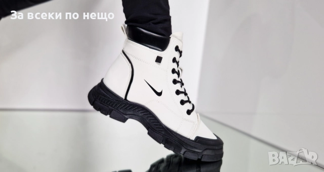 Nike Дамски Бели Боти С Черна Подметка И Вързанки Найк Код P1410, снимка 6 - Дамски боти - 52178862