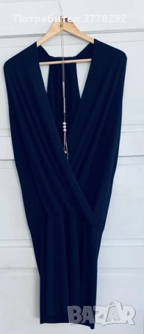 Рокля тъмно синя, прекрасен парти тоалет,с колие,долу права част-37см.Обща дълж.97см, пада свободно, снимка 3 - Рокли - 51997233