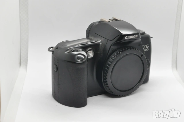 Фотоапарат Canon EOS 500, снимка 2 - Фотоапарати - 53288697