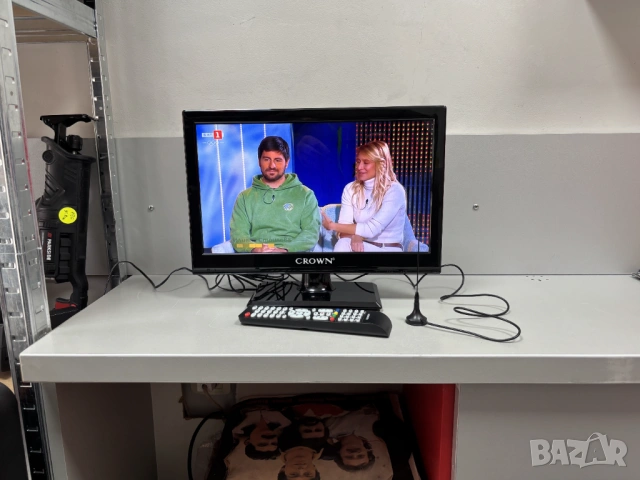 Перфектен! Телевизор Crown 16c01, 16 инча, Led, 12V, снимка 8 - Телевизори - 53504105