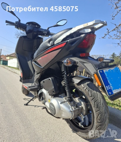Aprilia Sr 125 Motard / Априлия Ср 125 ТОП СЪСТОЯНИЕ, снимка 6 - Мотоциклети и мототехника - 53847353