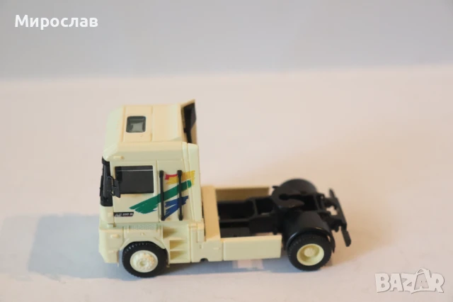 HERPA 1/87 RENAULT MAGNUM ВЛЕКАЧ МОДЕЛ КОЛИЧКА КАМИОН, снимка 2 - Колекции - 50586626