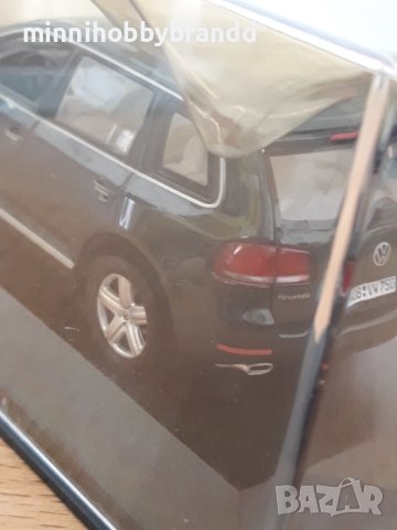 Volkswagen Touareg 1.43 V 10 TDI Green petrolium Minichamps., снимка 7 - Колекции - 40389103
