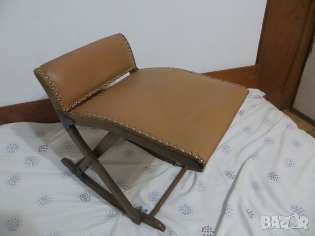 Антикварно сгъваемо столче за крака