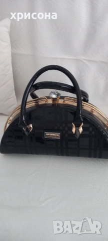 Нова , елегантна и оригинална, официална черна чанта 