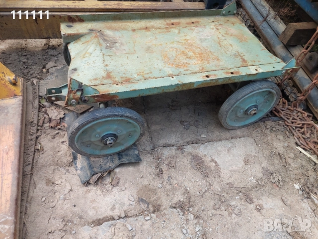 Количка с четири колела 