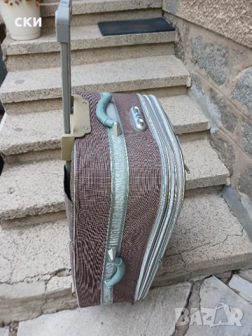 куфар плат в.70см ш.50см д.30см с колелца, снимка 4 - Куфари - 50551779