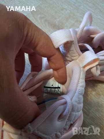 Air Jordan  Кецове за Момиче 29.5, снимка 4 - Детски маратонки - 41967651
