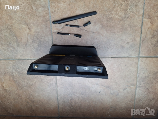 Безжичен рутер Asus DSL-AC68U, снимка 9 - Рутери - 52061408