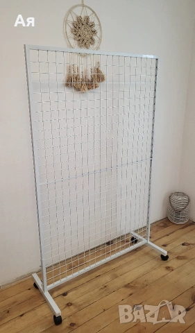 Стелаж тип мрежа на колела 