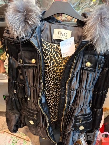 J.N.G., ITALY елегантно яке сатен M, снимка 3 - Якета - 52950999