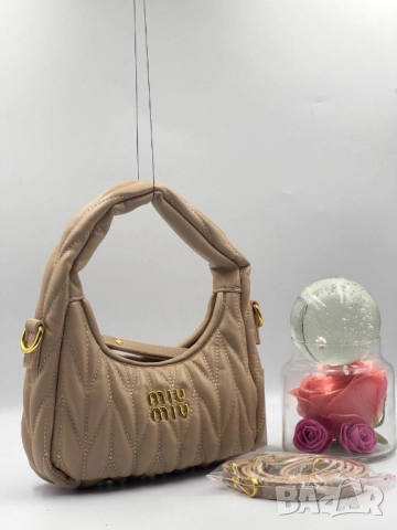 чанти Miu Miu 