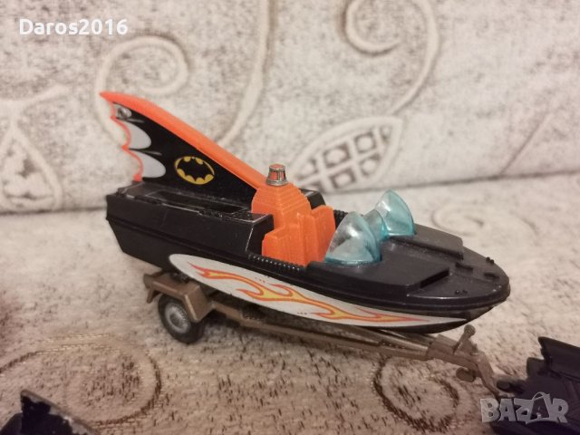 Колекционерски колички Corgi Batman , снимка 4 - Колекции - 39641729