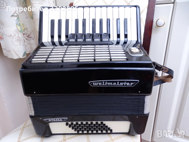 Акордеон Велтмайстер Стела 40 баса – перфектно състояние, снимка 3 - Акордеони - 52636666