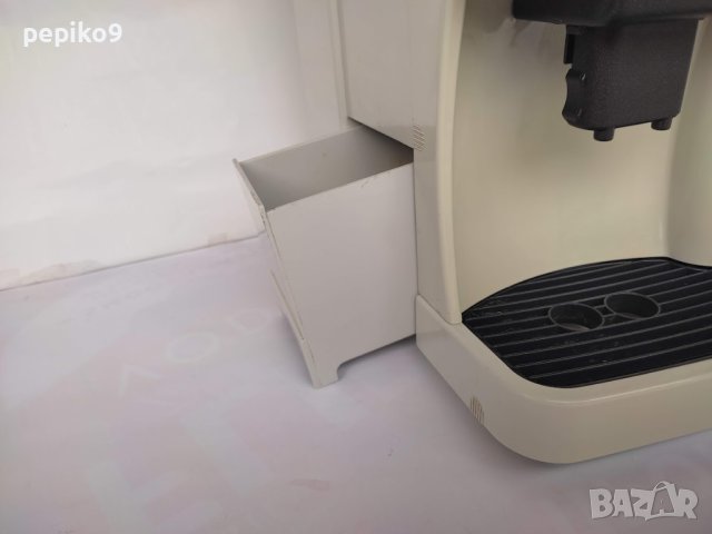 Продавам кафемашини внос от Германия робот пълен автомат SAECO TREVI SPIDEM, снимка 2 - Кафемашини - 42608428