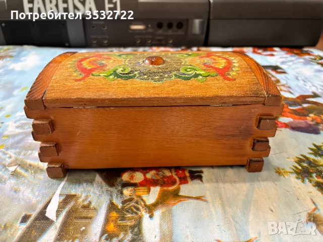 Стара дървена кутия , снимка 3 - Антикварни и старинни предмети - 50410778