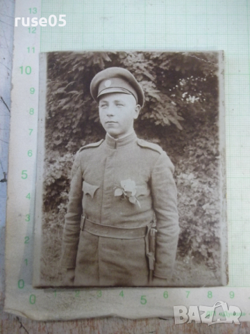 Снимка стара на военен