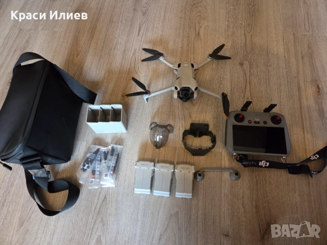 Дрон DJI Mini 4 Pro Fly More Combo