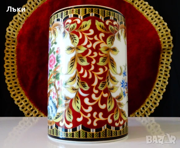 Порцеланова чаша Пауни,цветя,злато. , снимка 3 - Чаши - 51181388