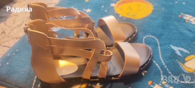 Чисто нови сандали цвят Роуз голд отговарят на 38, снимка 4 - Сандали - 38733928