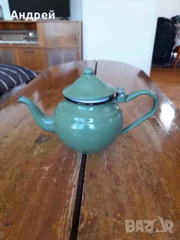 Стар емайлиран чайник #70