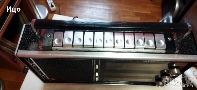 Grundig Satellit 2000 колекционерско радио., снимка 6 - Радиокасетофони, транзистори - 53353787