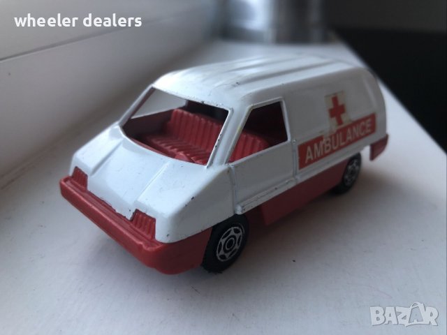 Метална количка Corgi AMBULANCE R511 в мащаб 1:55