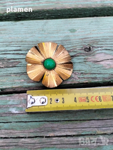 Стара позлатена брошка, снимка 2 - Антикварни и старинни предмети - 51545342