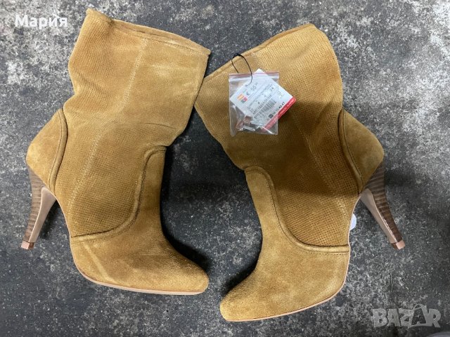 Боти Bershka естествен велур