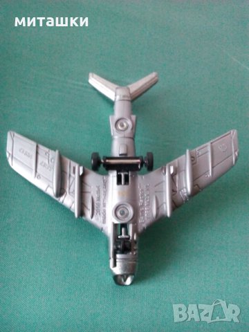 Модел на изтребител Ф 86, снимка 3 - Колекции - 34779538