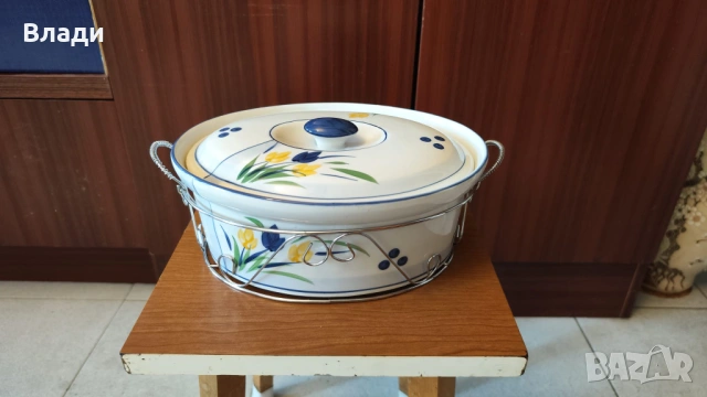 Нов порцеланов овален гювеч с капак и метална поставка, снимка 7 - Съдове за готвене - 53145868