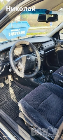 Лек автомобил Опел Вектра , снимка 6 - Автомобили и джипове - 53398957