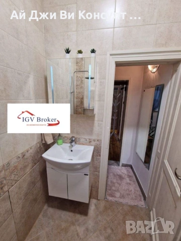 Двустаен апартамент в Центъра, снимка 7 - Апартаменти - 53230240