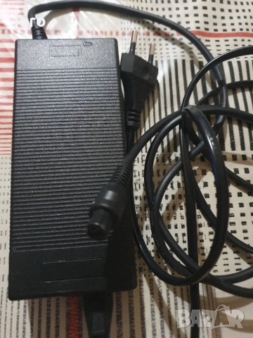 Електрическо зарядно, за електрически скутери и ховърборди, 42V 1.5A, черен, снимка 3 - Друга електроника - 51712001