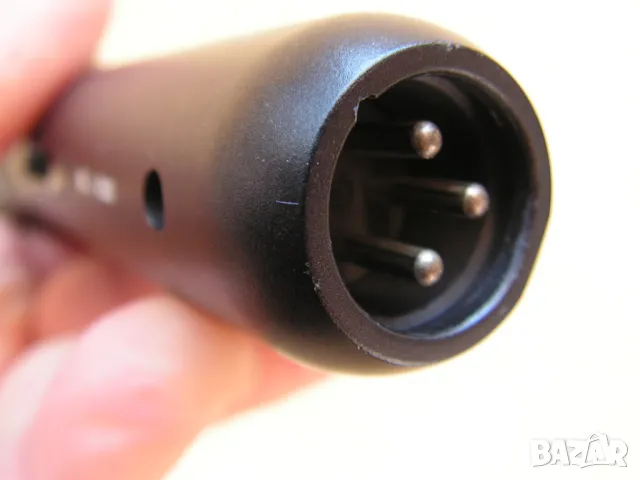 Вокален, динамичен микрофон  на PIP Audio с кабел , снимка 7 - Микрофони - 49263285