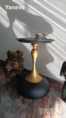Метална , помощна маса в златисто и черно. , снимка 7 - Маси - 53682419