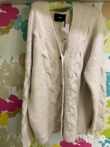 Предлагам нова дебела жилетка с етикет Bik Bok,ч, снимка 4 - Жилетки - 53843065