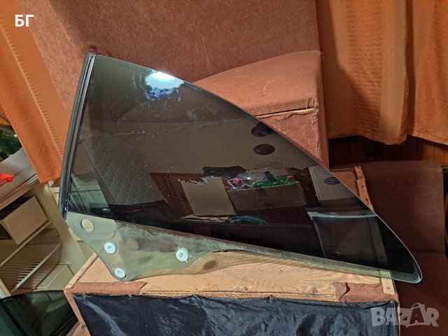 Задно стъкло ляво и дясно  за Мерцедес CLK W 209, снимка 2 - Части - 44481610
